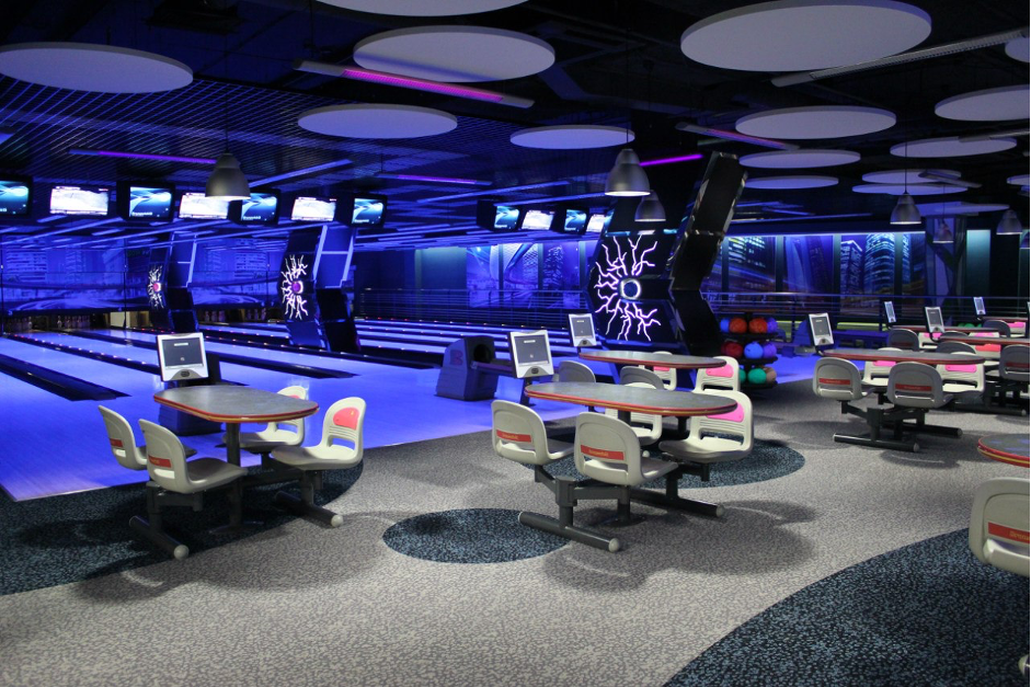 Развлекательный центр "Bowlhouse"